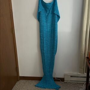 Blue Mermaid Tail Blanket
